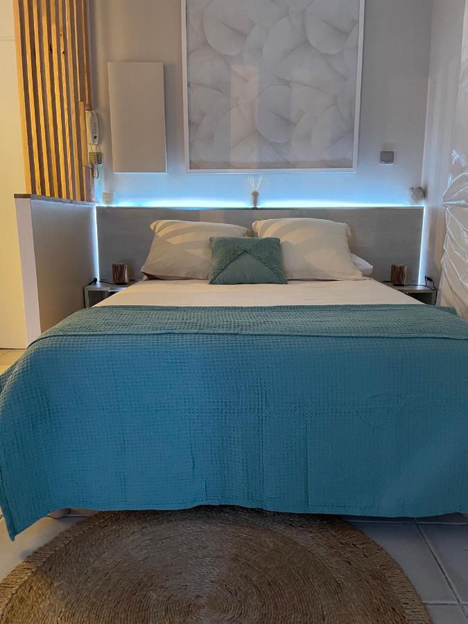 Le Coeur Daisy'L Saint Denis Centre Apartment Bagian luar foto